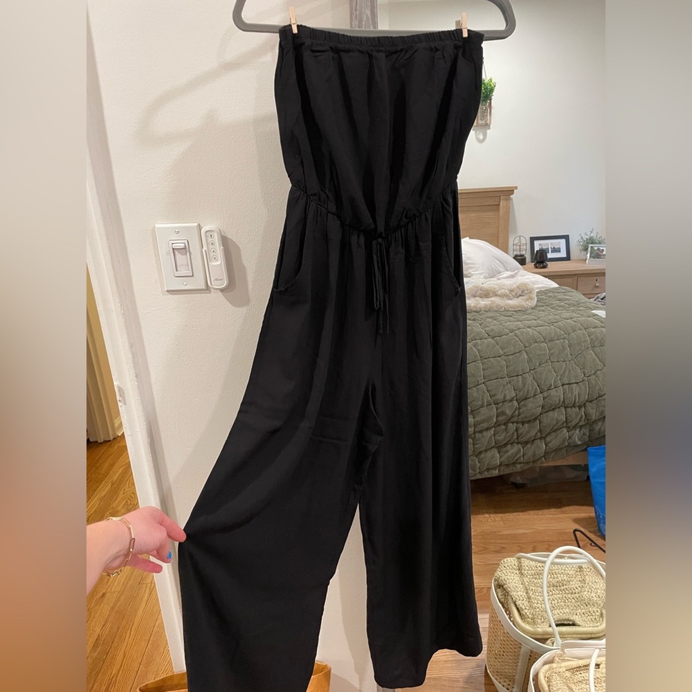 Black Sleeveless Jumpsuit with Wide-Leg Silhouette, Has pockets!!